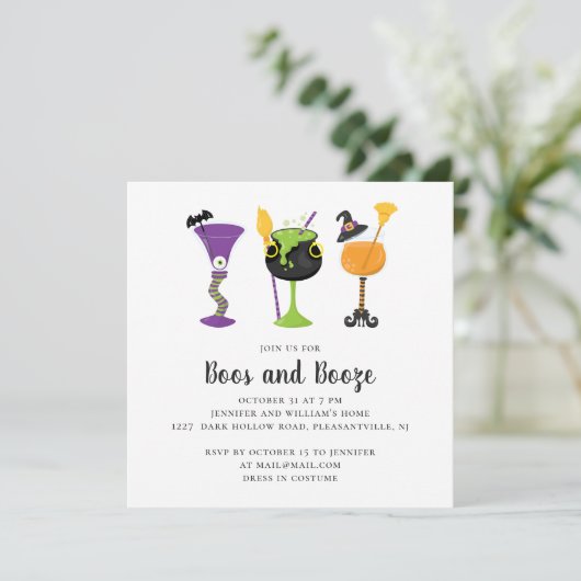 Boos und Schnaps. Halloween-Kostümcocktails Party Einladung (Stehend Vorderseite)
