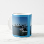 Boot am Ozean, CA Kaffeetasse (Vorderseite Links)