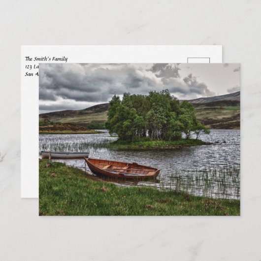 Boot auf einem See in Schottland Postkarte (Vorne/Hinten)