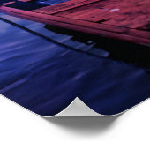 Boot auf ruhiger See bei Sonnenuntergang Poster (Ecke)