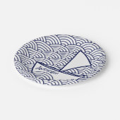 Boot auf Waves Paper Plate Pappteller (Schrägansicht)