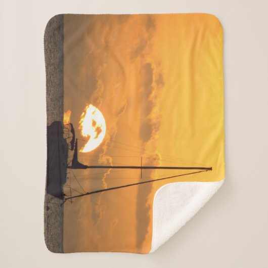 Boot bei Sonnenuntergang Sherpadecke (Vorderseite)