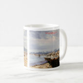 Boot im Strand/Boat on the beach Kaffeetasse (VorderseiteRechts)