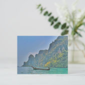 Boot in der Bucht von Koh Phi Phi Postkarte (Stehend Vorderseite)