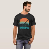 Boot Stuff Kapitän lustiges Pontoon Schiff T-Shirt (Vorne ganz)