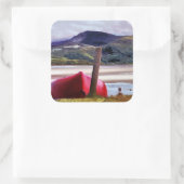 BOOT- UND BERGLANDSCHAFT QUADRATISCHER AUFKLEBER (Tasche)