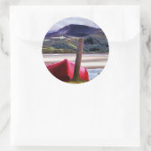 BOOT- UND BERGLANDSCHAFT RUNDER AUFKLEBER (Tasche)