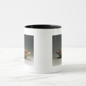 Boot und Crew, Grabartefakt Tasse (Zentrum)