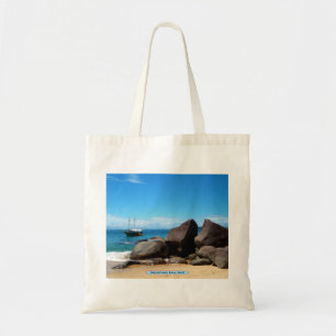 Boot und Strand, Paraty, Brasilien Tragetasche