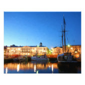 Boote am Helsinki Market Square im Abend Fotodruck (Vorne)