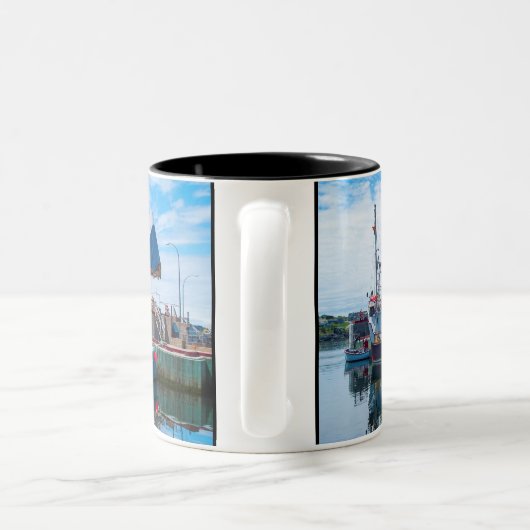Boote an der Ostküste Zweifarbige Tasse (Henkel)