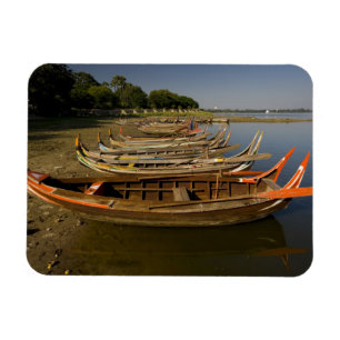 Boote auf dem See zwischen Kyauktawgyi Paya und Magnet