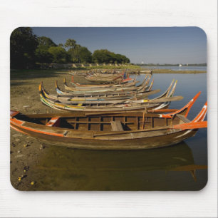 Boote auf dem See zwischen Kyauktawgyi Paya und Mousepad