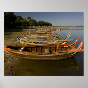 Boote auf dem See zwischen Kyauktawgyi Paya und Poster
