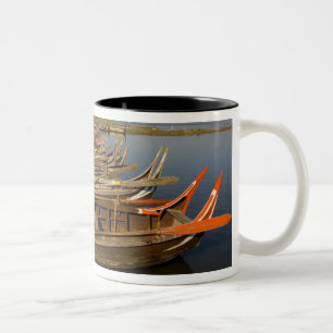 Boote auf dem See zwischen Kyauktawgyi Paya und Zweifarbige Tasse