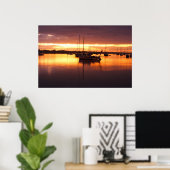 Boote bei Sonnenaufgang Poster (Heimbüro)