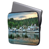Boote bei Sunset auf der Insel Bainbridge Laptopschutzhülle (Vorderseite Links)