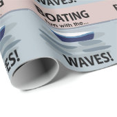 Boote, die Segelboot fahren, vergnügen sich mit de Geschenkpapier (Rolleneckpunkt)