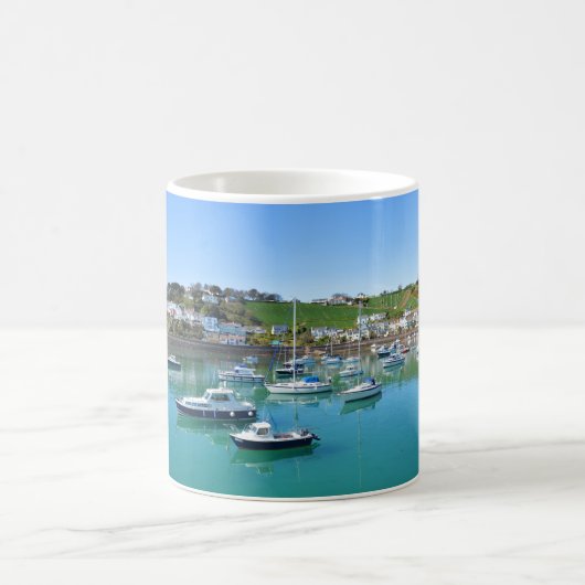 Boote im Hafen von Gorey Kaffeetasse (Mittel)