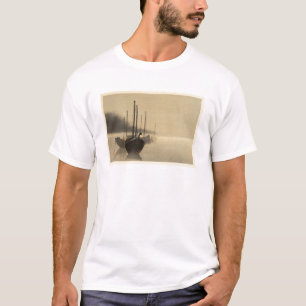 Boote im Nebel durch Seitei Watanabe 1851 - 1918 T-Shirt