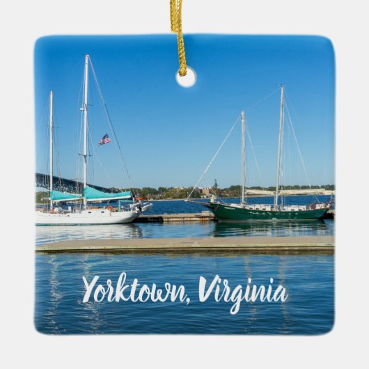 Boote im York River durch Yorktown Keramikornament (Vorderseite)