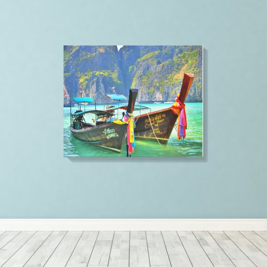 Boote in der Maya Bay Leinwanddruck (Insitu (Holzboden))