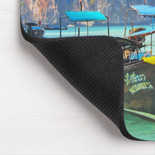 Boote in der Maya Bay Mousepad (Ecke)