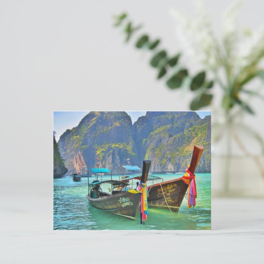 Boote in der Maya Bay Postkarte (Stehend Vorderseite)