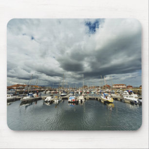 Boote in einem Hafen Mousepad