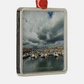 Boote in einem Hafen Silbernes Ornament (Rechts)