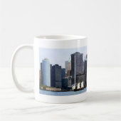 Boote - Schoner gegen die Skyline von Manhattan Kaffeetasse (Links)
