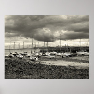 Boote, Schwarzer Sand, Schottland Poster