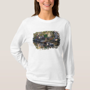 Boote und Gebäude entlang des Kanalgürtels, T-Shirt