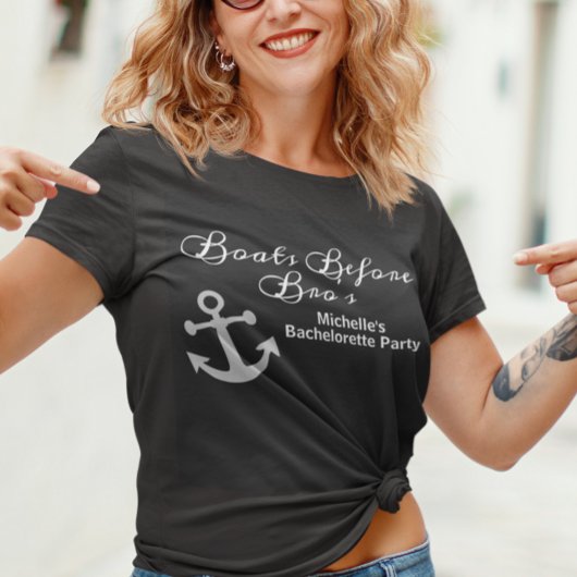 Boote vor Bro's Junggeselinnen-Abschied Cruise T-Shirt