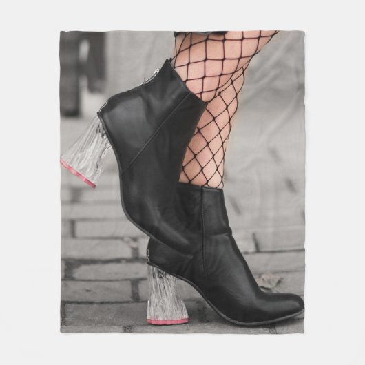 Booted & Bold Fleece Blanket (Vorderseite)