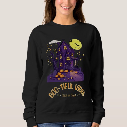 Bootiful Halloween Themed Sweatshirt (Vorderseite)