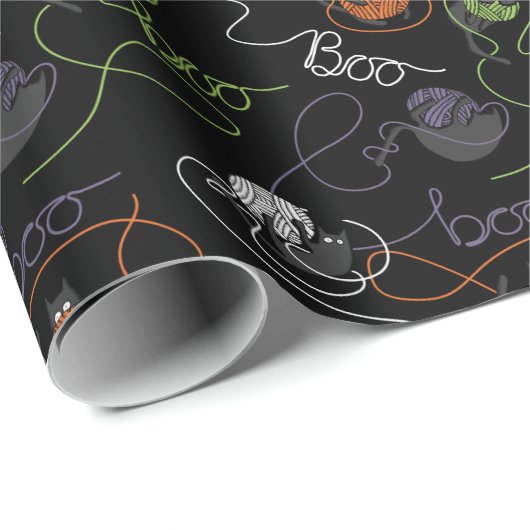 Bootigezähmtes Schwarzes Katzen und GarnHalloween Geschenkpapier (Rolleneckpunkt)