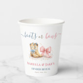 Boots or Bows Western Chic Gender Reveal Party Pappbecher (Vorderseite)