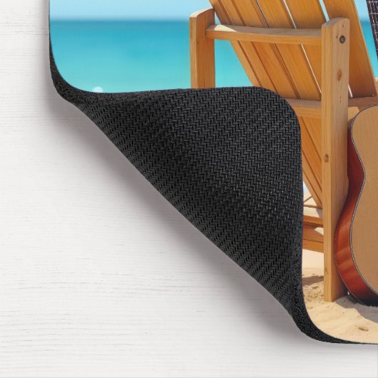 Boots und Gitarre am Strand Mousepad (Ecke)
