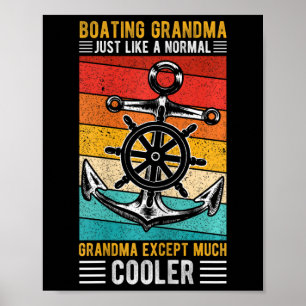 Bootsfahrende Oma genau wie eine normale Oma beim Poster
