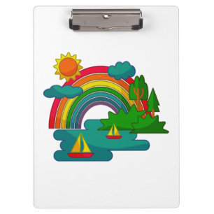 Bootslandschaft unter Sonnenwolken und Regenbogen Klemmbrett