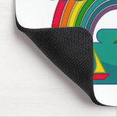 Bootslandschaft unter Sonnenwolken und Regenbogen Mousepad (Ecke)