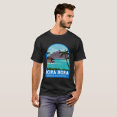Bora Bora French Polynesia Travel Retro Emblem Vin T-Shirt (Vorne ganz)