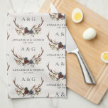 Bordeaux-Marinebar Geschirrtuch<br><div class="desc">Rustikales Blattwerk,  Blumenstrauß und Junggesellenabschiede Zuhause personalisieren das Set für Hochzeitsgeschenke. Dieses moderne rustikale Set mit wunderschönem,  weißem,  bordeauxfarbenem,  marineblau-blassrosa Blumenmuster,  Hirschgeweih,  wird in Ihrem Zuhause und in der Erinnerung Ihres besonderen Tages elegant aussehen.</div>