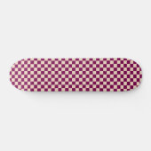 Bordeaux- und beiges Schachbrettmuster Skateboard (Horizontal)