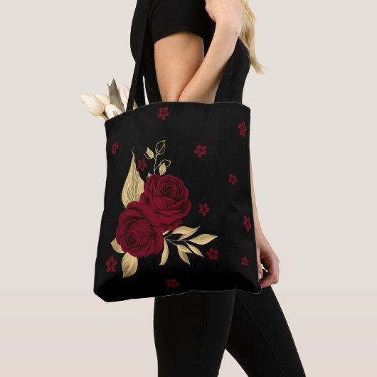 bordeauxfarbene Blume, goldene Blätter schwarz Tasche (Von Nahem)