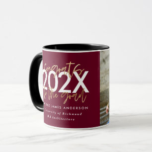 bordeauxfarbenes modernes Drehbuch Foto grad Tasse