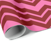 Bordeauxrot Pink Chevron Zickzack-Muster  Geschenkpapier (Rolleneckpunkt)