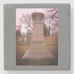 Borden Monument, Fall River, MA - A.J. Borden Steinuntersetzer