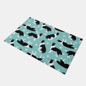 Border Collie and Paw Print Fußmatte (Schrägansicht)